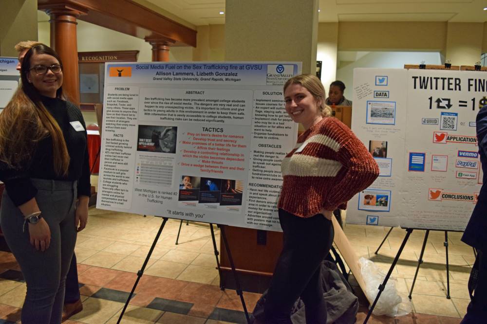 Allison Lammers and Lizbeth Gonzalez with their poster presenation